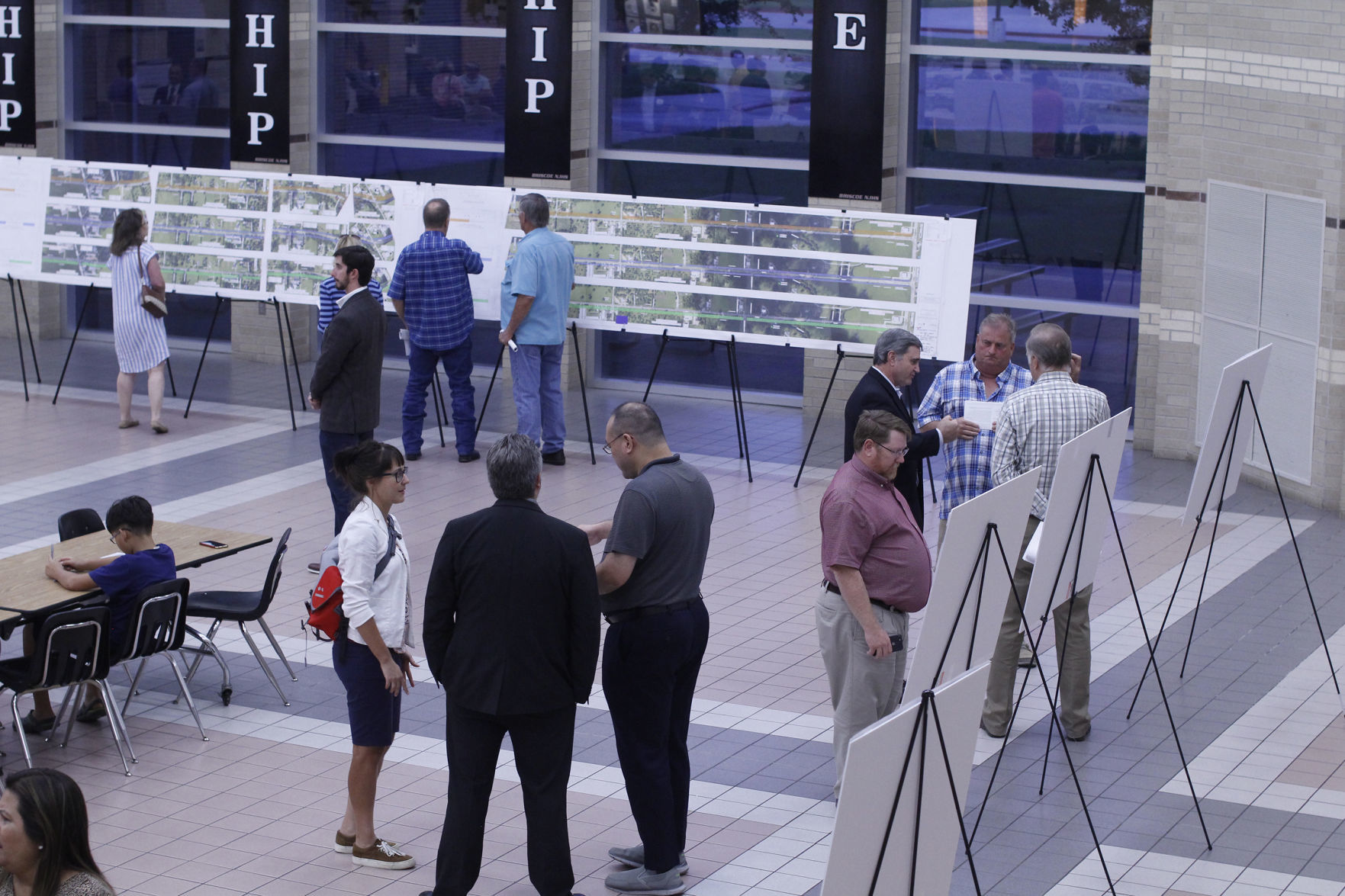 Proposed expansion of FM 359 draws crowd